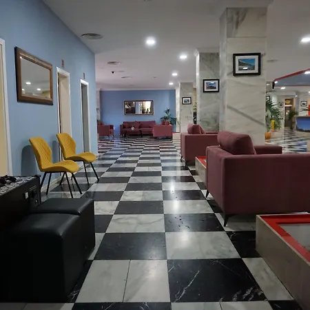 Piramides Apartment *