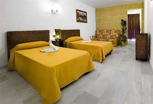 Piramides Апартаменты Адехе