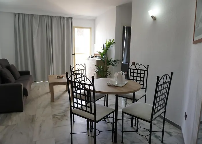 Piramides Апартаменты *