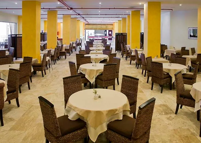 Piramides Адехе